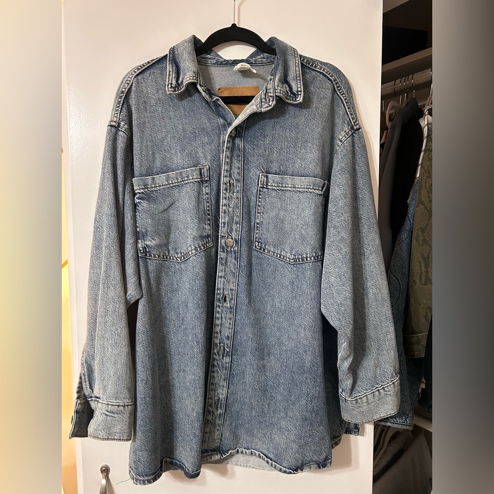 H&M Women's Blue Denim Button Down Shirt